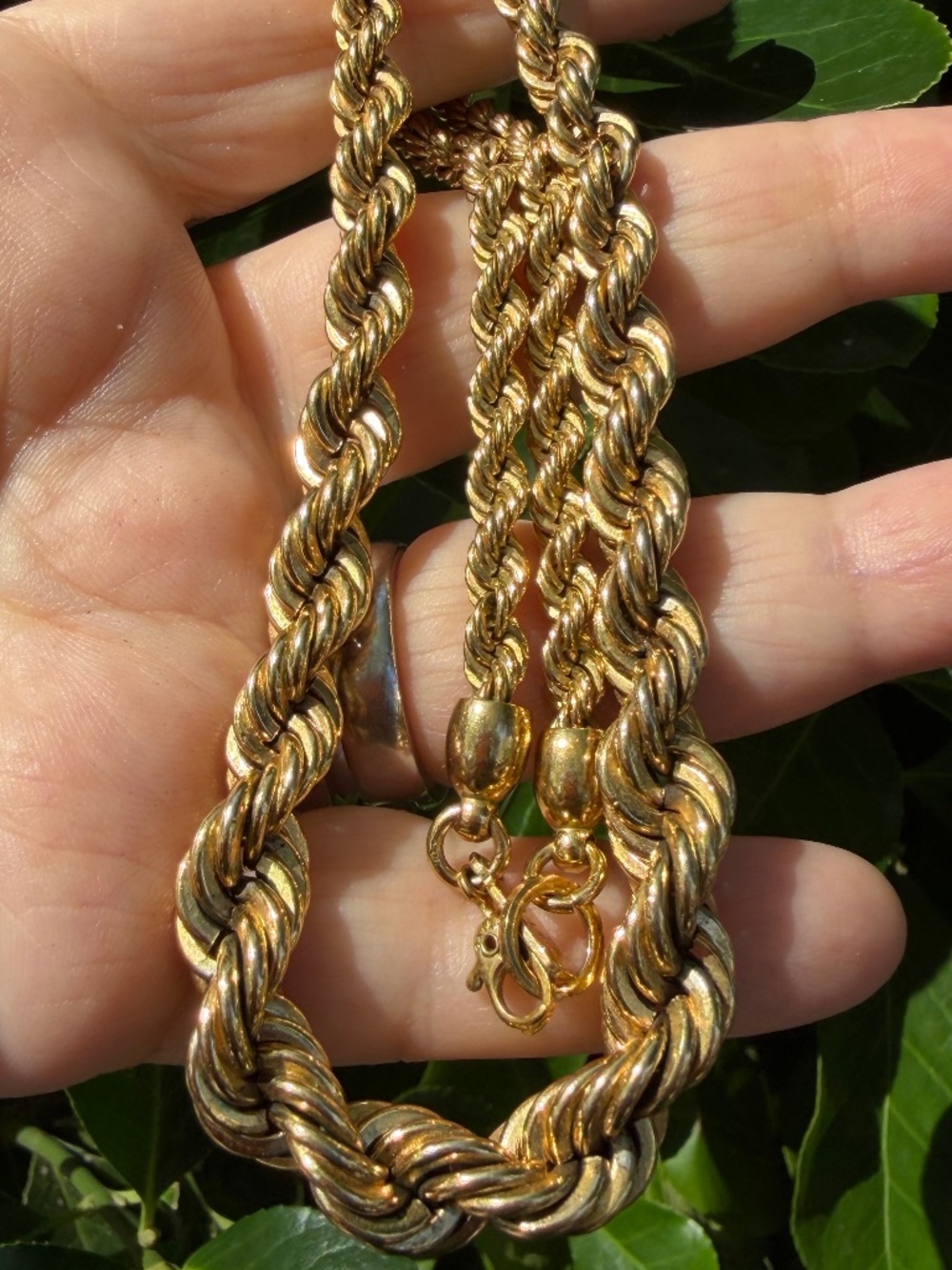 VINTAGE MONET GRADUATED ROPE CHAIN NECKLACE SUPER CHUNKY SOLID HEAVY GOLD TONE
